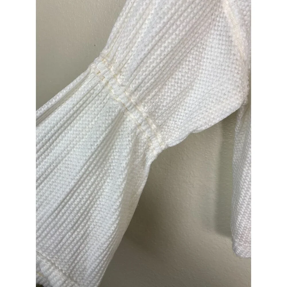 Free People Women White Waffle‎ Knit Top Bell Sleeves Size Small Boho Festival